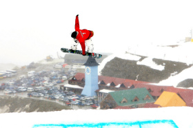 Norwegian Roger Kleivdal battled the elements for the LG Continental Cup Slopestyle event at Cardrona, NZ.