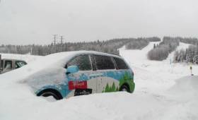Up to 35 cm/14 of recent snow at Le Massif, Quebec has skiers abuzz.