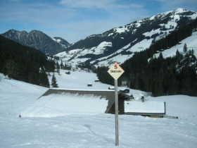 Alpbachtal - Die Skiroute geht ueber